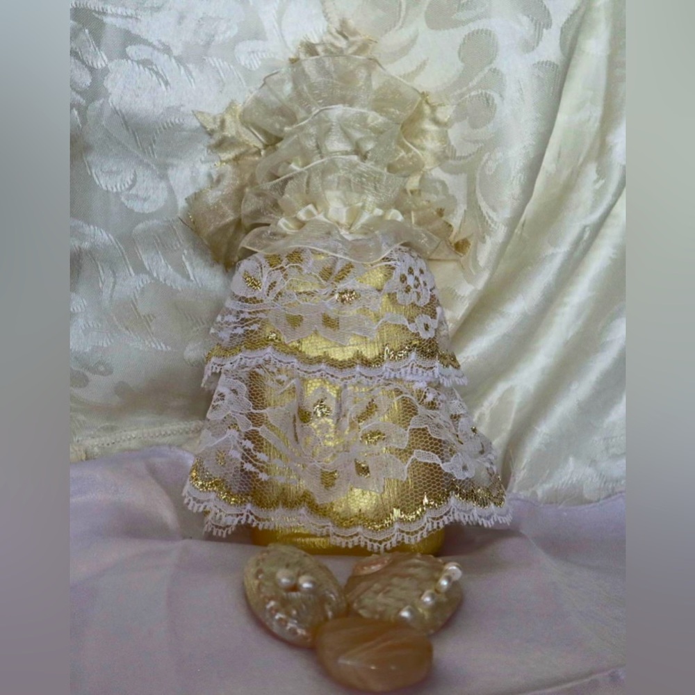 Hand Crafted Glass Bottles Eternal Glory Pillow Set Vanilla - Picture 6 of 11